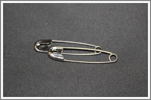 Sterile Stainless Steel Safety Pins 2 pk